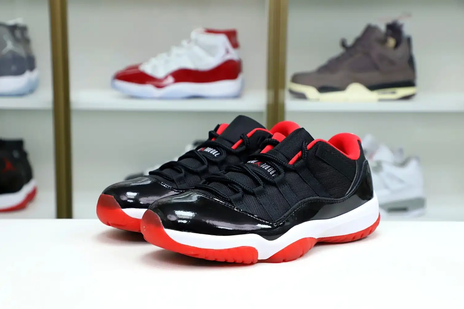 11 JORDAN Kimikick BRED RETRO AIR LOW 0424